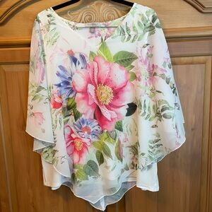 Roz & Ali White Asymmetrical Blouse with Relaxed Fit